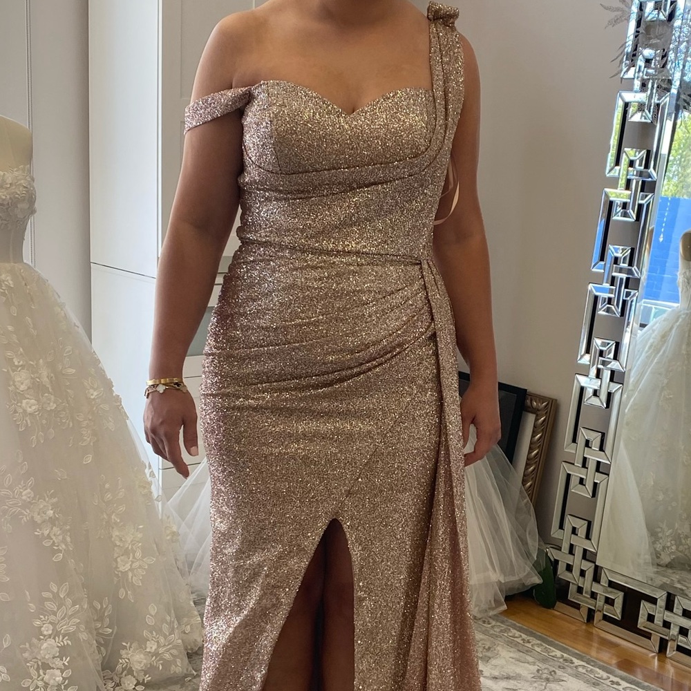Portia and Scarlett Gown size 8